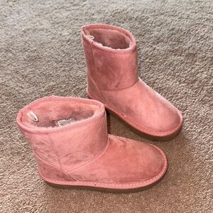 Kids Cozy Pink Suede Boots